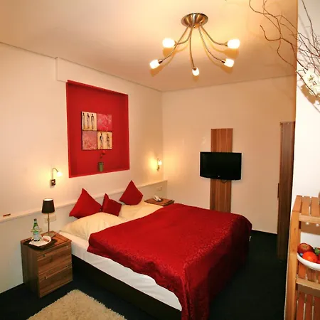 Otel Saarburger Hof 3*